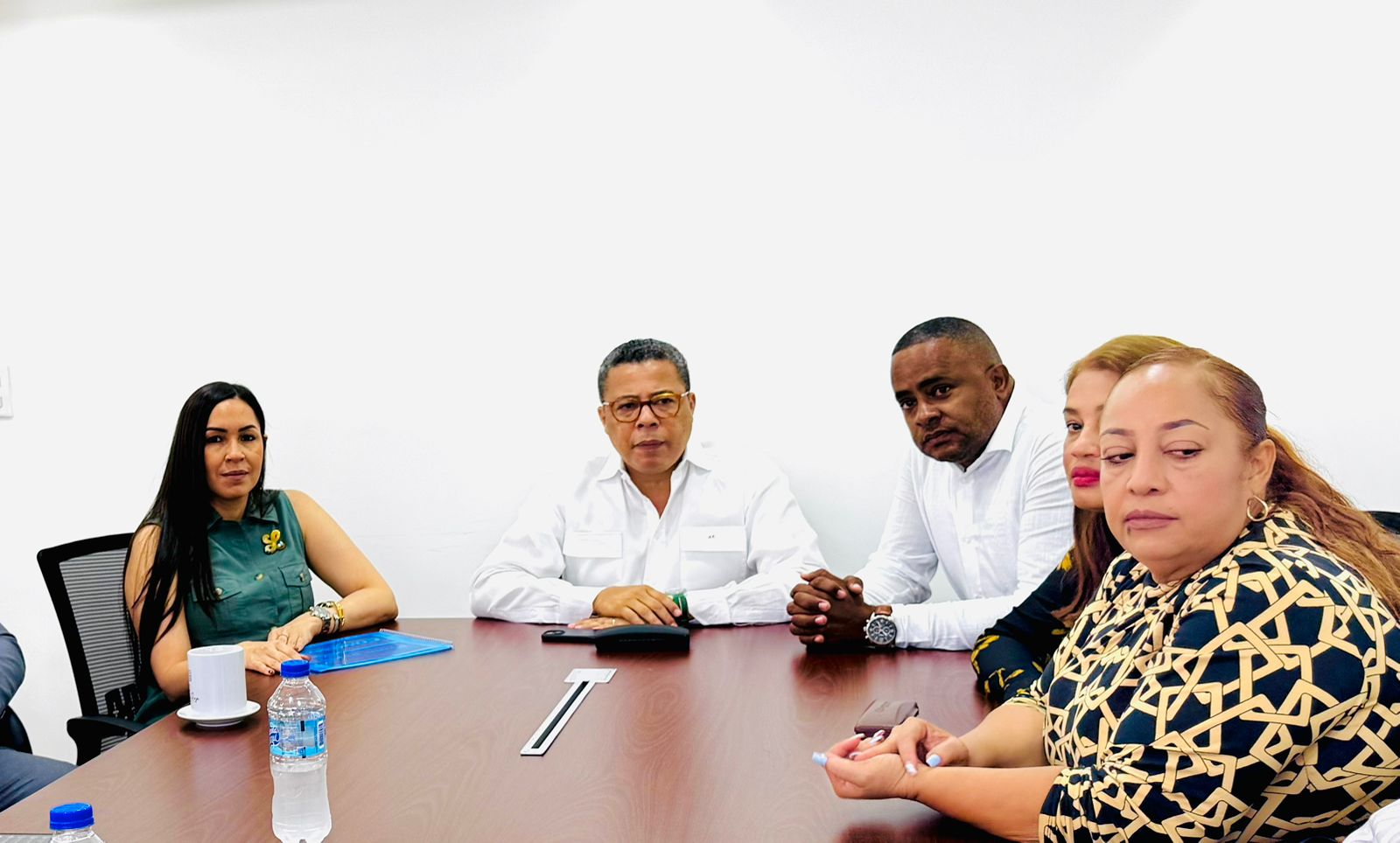 Encuentro En La Sucursal De Los Mna